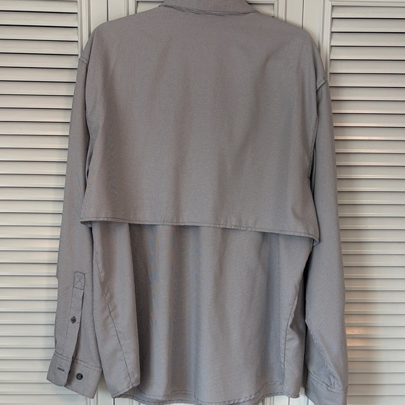 Rustic Ridge Gray Button-Up Performance Shirt - Picture 6 of 8